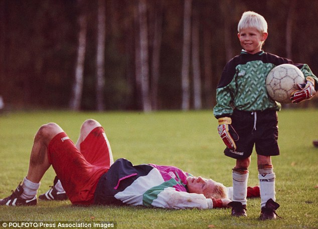 310717ab00000578-3588581-image-a-27_1463132323570